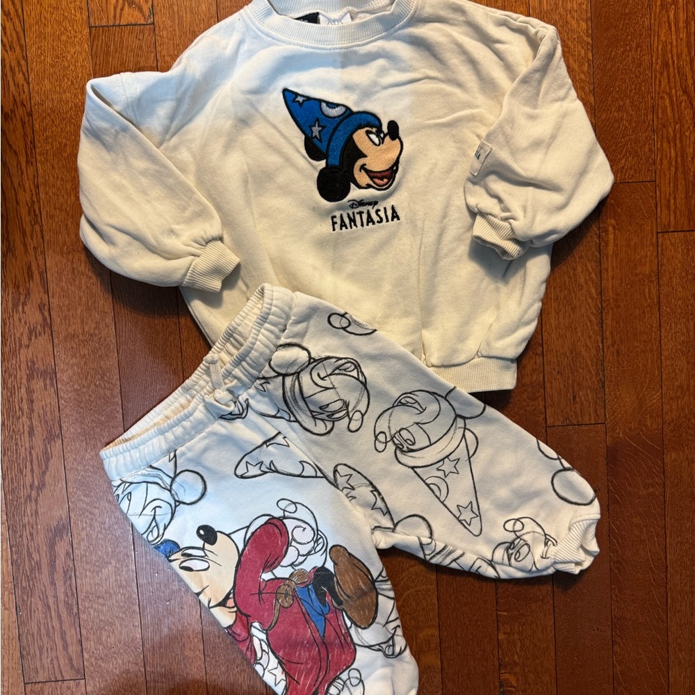 Zara Fantasia Mickey Mouse Sweatshirt and Pants Set